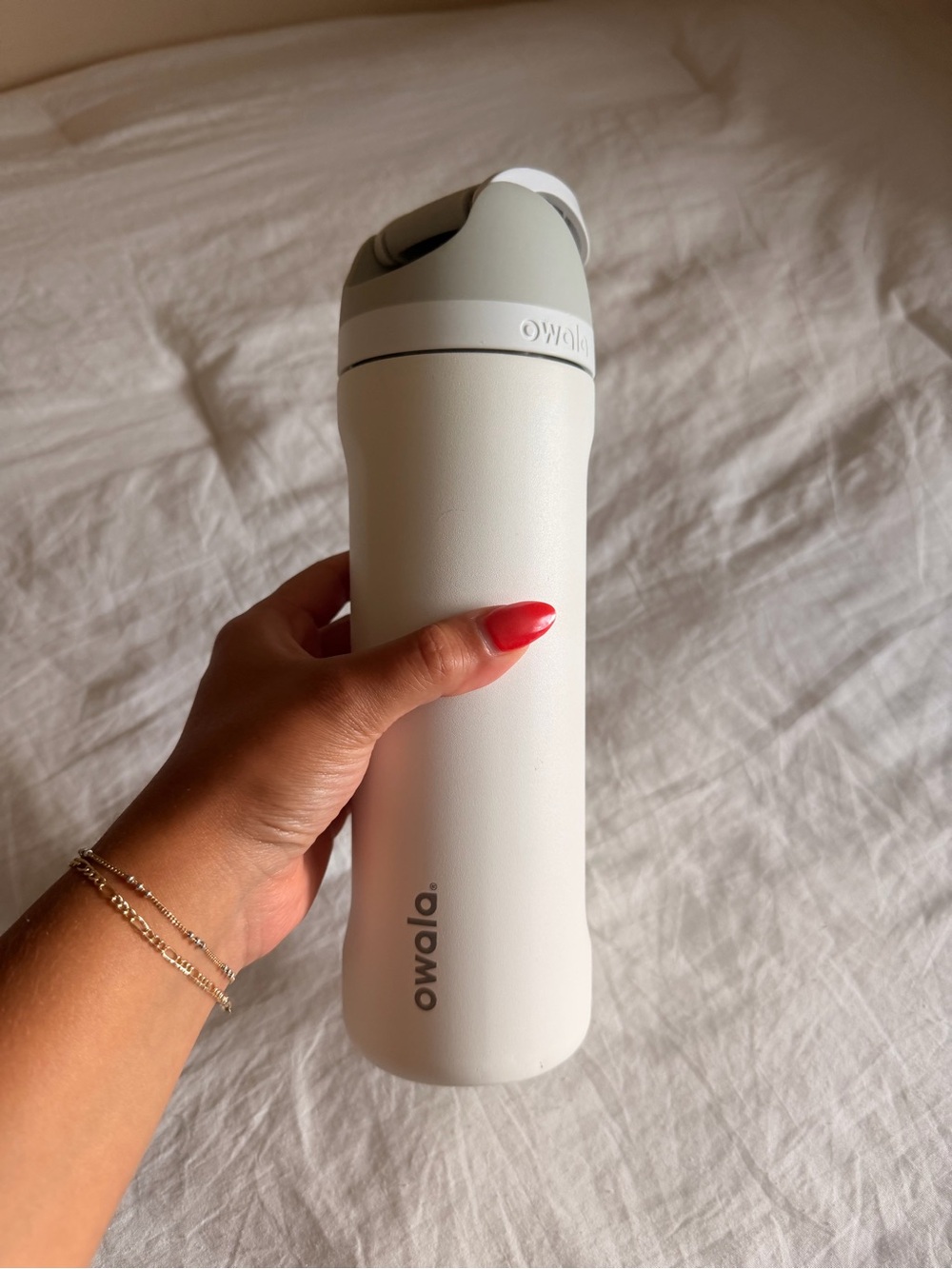 Owala 24oz Marshmallow Tumbler